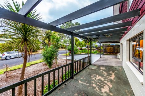 Photo of property in 7 Pokapu Street, Titirangi, Auckland, 0600