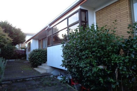 Photo of property in 2/125 Glenmore Road, Sunnyhills, Auckland, 2010