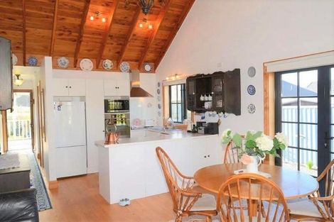 Photo of property in 33 Shoemaker Road, Waipu, 0510