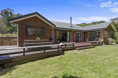 Photo of property in 6 Sylvan Way, Silverstream, Upper Hutt, 5019