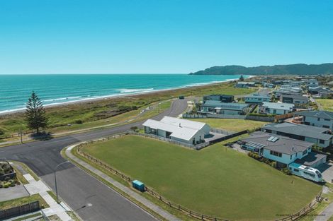 Photo of property in 14 Pacific Parade, Coastlands, Whakatane, 3120