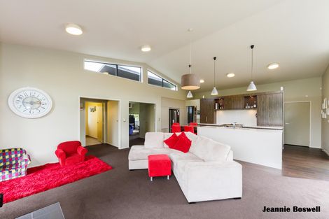 Photo of property in 5/454 Stoney Creek Road, Kelvin Grove, Palmerston North, 4470