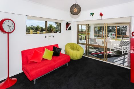 Photo of property in 184 Torkar Road, Clarks Beach, 2122