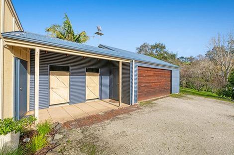 Photo of property in 11 Pineview Lane, Helensville, 0875