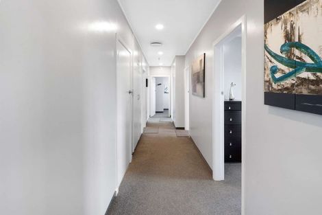 Photo of property in 16 Meadowvale Drive, Levin, 5510