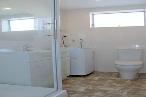 Photo of property in 23a Lyttelton Avenue, Forrest Hill, Auckland, 0620