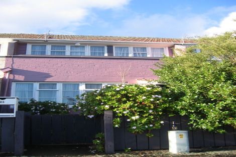 Photo of property in 21 Cambridge Terrace, Waiwhetu, Lower Hutt, 5010
