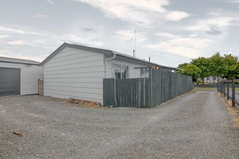 Photo of property in 17 Cargill Grove, Kelvin Grove, Palmerston North, 4414