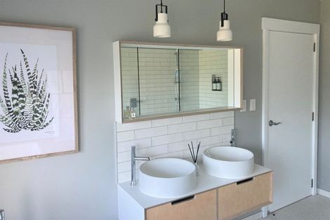 Photo of property in 29 Ferry Road, Martinborough, 5711