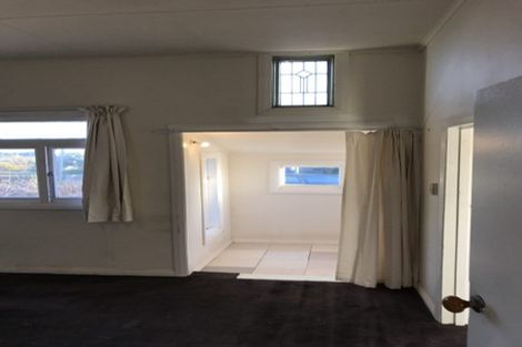 Photo of property in 16 Egmont Street, Castlecliff, Whanganui, 4501