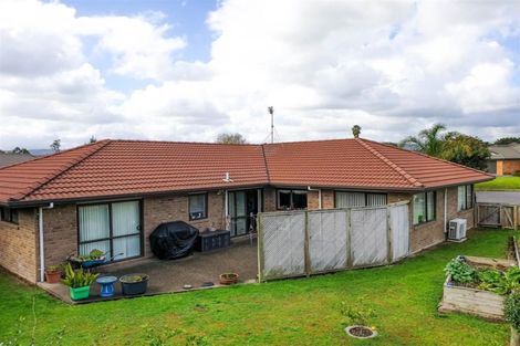 Photo of property in 7 Beverage Place, Rosehill, Papakura, 2113