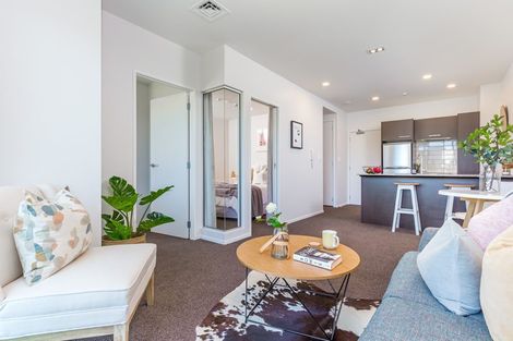 Photo of property in Shoal Haven Apartments, 305a/130 Anzac Street, Takapuna, Auckland, 0622