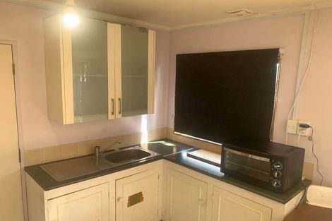 Photo of property in 1/38 Nor Drive East, Northcross, Auckland, 0632