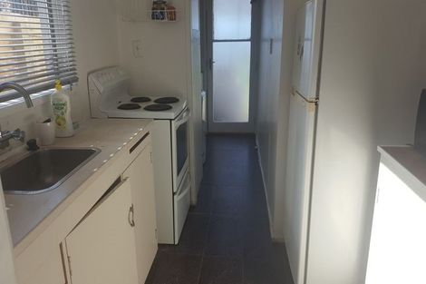 Photo of property in 1/52 Tonar Street, Northcote, Auckland, 0627