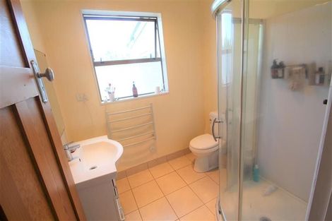 Photo of property in 25 Levonia Street, Morningside, Auckland, 1022