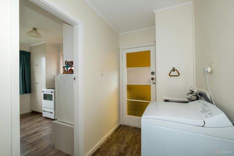 Photo of property in 1 Oxford Street, Waimate, 7924