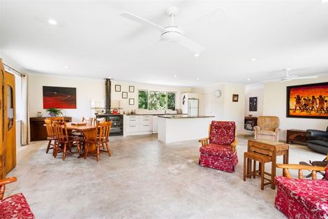 Photo of property in 6 Tavinor Road, Otaika, Whangarei, 0170