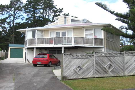Photo of property in 25 Kirby Street, Glendene, Auckland, 0602