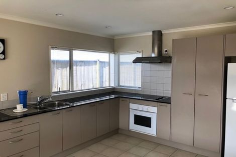 Photo of property in 40 Carrick Glen Avenue, Flat Bush, Auckland, 2019