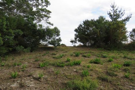 Photo of property in 24 Dudley Crescent, Cable Bay, 0420