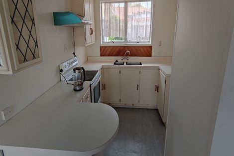 Photo of property in 25 Lisa Rise, Half Moon Bay, Auckland, 2012