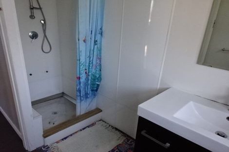 Photo of property in 37 Mcintyre Road, Mangere Bridge, Auckland, 2022