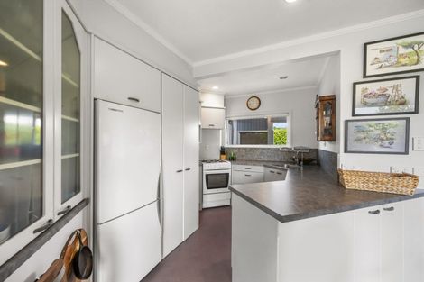 Photo of property in 15a Enfield Road, Hospital Hill, Napier, 4110