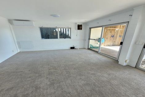 Photo of property in 3 Moera Place, Stanmore Bay, Whangaparaoa, 0932