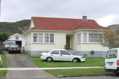 Photo of property in 77 Molesworth Street, Taita, Lower Hutt, 5011