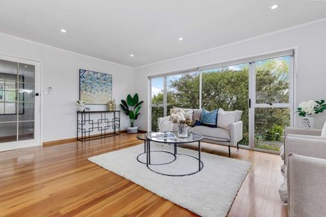 Photo of property in 13 Seabar Place, Glen Eden, Auckland, 0602