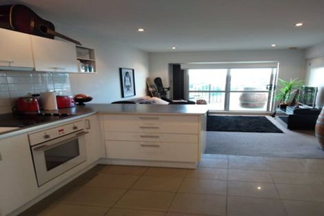 Photo of property in 7e/60 Masons Road, Oteha, Auckland, 0632