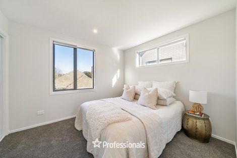 Photo of property in 31-33 Chapman Crescent, Naenae, Lower Hutt, 5011