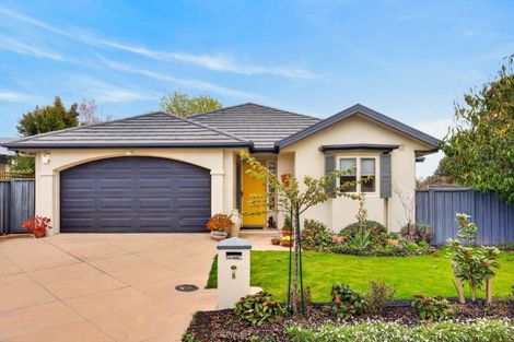 Photo of property in 8 Phoenix Place, Havelock North, 4130