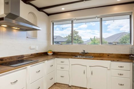 Photo of property in 16 Glover Crescent, Blenheim, 7201