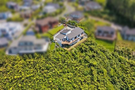 Photo of property in 34 Arahiwi Grove, Tirohanga, Lower Hutt, 5010