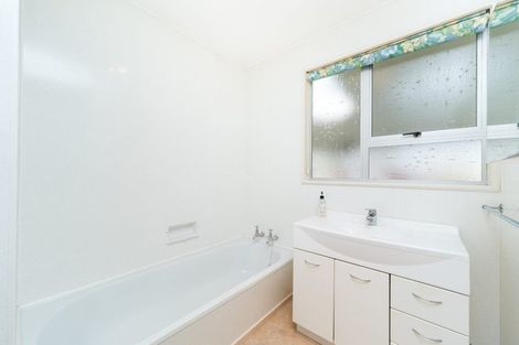Photo of property in 12 Kapiti Place, Awapuni, Palmerston North, 4412