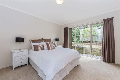 Photo of property in 5 Saltwood Street, Red Beach, 0932