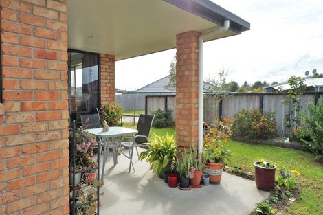 Photo of property in 16 Ocean View Rise, Ruakaka, 0116
