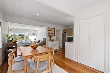 Photo of property in 7 Houghton Bay Road, Houghton Bay, Wellington, 6023