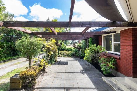 Photo of property in 36 Warren Crescent, Hillmorton, Christchurch, 8025