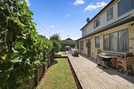 Photo of property in 7a York Road, Papatoetoe, Auckland, 2104