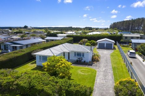 Photo of property in 43 Edinburgh Terrace, Foxton Beach, Foxton, 4815