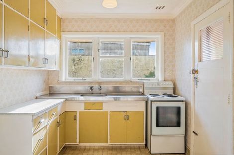 Photo of property in 19 Mahoe Street, Otaki Beach, Otaki, 5512