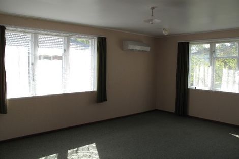 Photo of property in 27 Auburn Avenue, Upper Riccarton, Christchurch, 8041