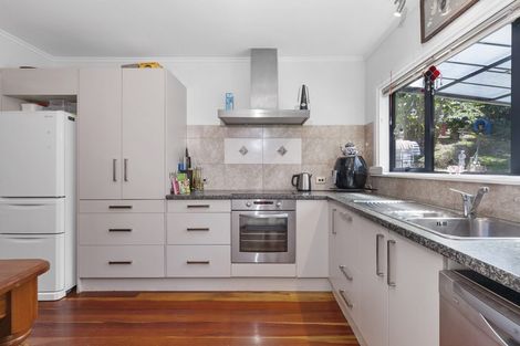 Photo of property in 27 Brick Bay Drive, Sandspit, Warkworth, 0982