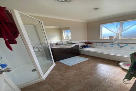 Photo of property in 135 Cyril French Drive, Flat Bush, Auckland, 2016