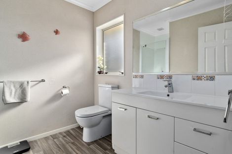 Photo of property in 1 Ranfurly Terrace, Pyes Pa, Tauranga, 3112