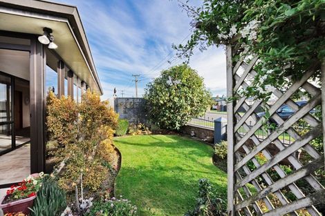 Photo of property in 37 Renfrew Street, Waikiwi, Invercargill, 9810