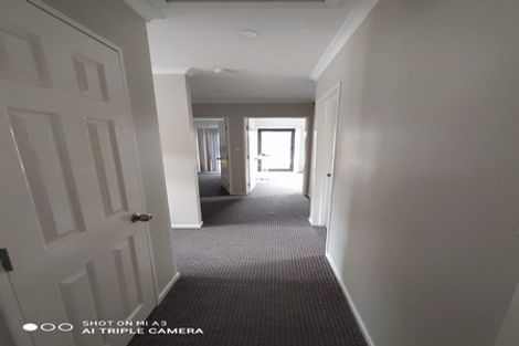 Photo of property in 12 Tavua Lane, Ranui, Auckland, 0612