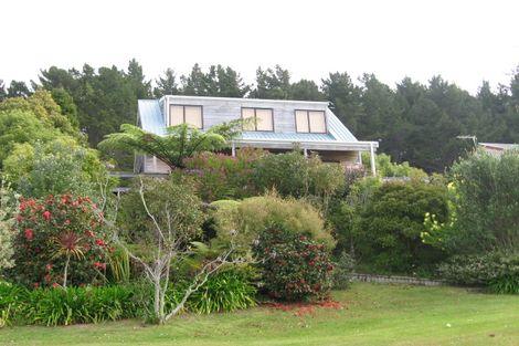 Photo of property in 226 Russell Bruce Place, Onemana, Whangamata, 3691